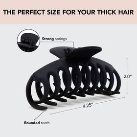 Kitsch Large Hair Clip Black model close-up