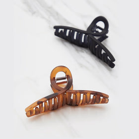 Kitsch Large Loop Hair Clips in travel bag