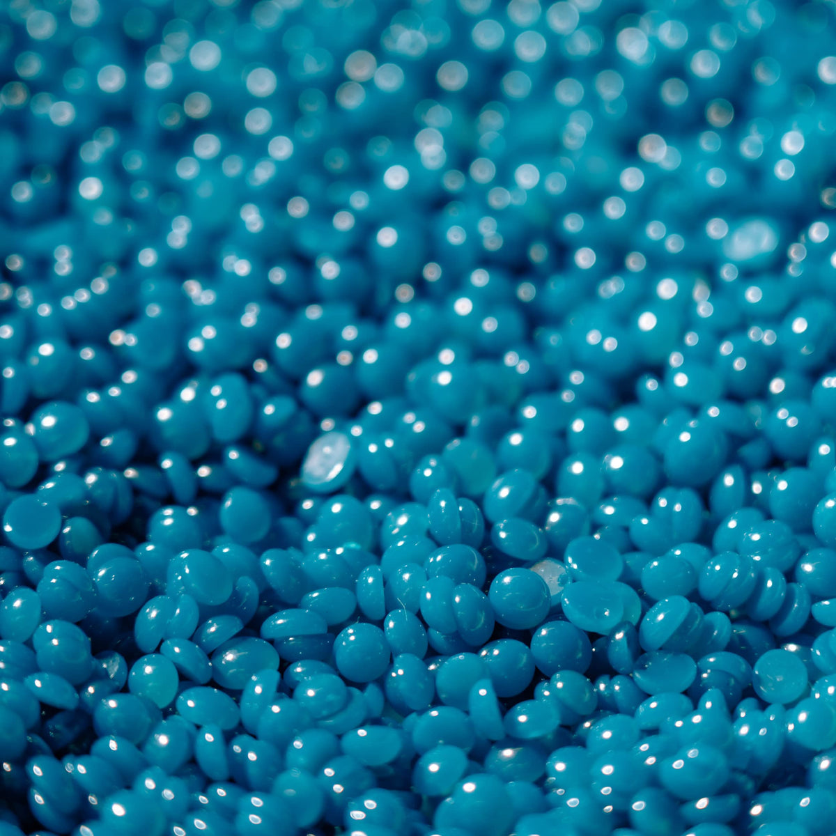 KoluaWax Wax Beads packaging with applicator sticks