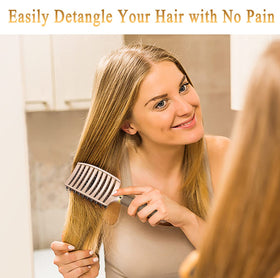 KTKUDY Detangling Brush demonstrating lightweight design