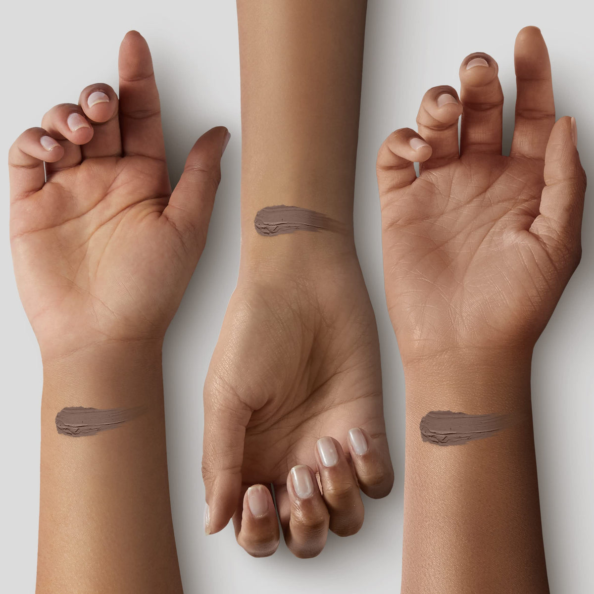 L.A. Girl HD Pro.Conceal Mahogany 9g swatch on skin