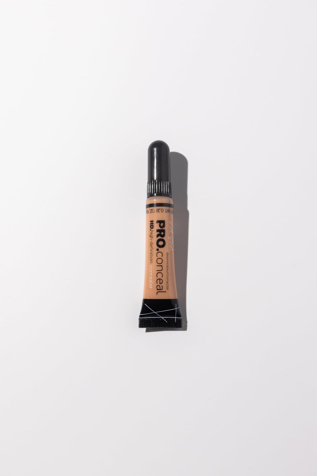 L.A. Girl Pro Concealer Natural brush-tip applicator close-up