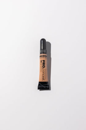 L.A. Girl Pro Concealer Natural brush-tip applicator close-up