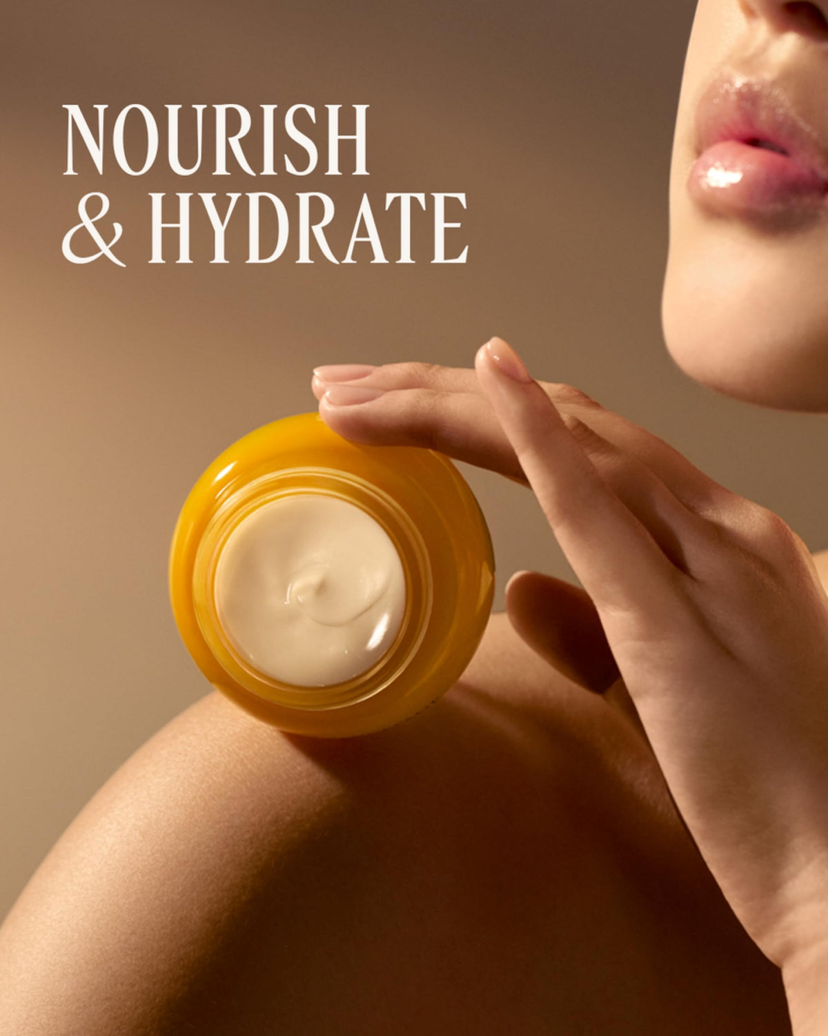 L'OCCITANE Immortelle Divine Face Cream with flowers