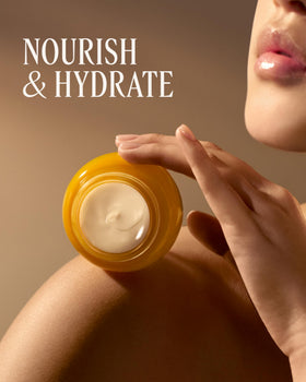 L'OCCITANE Immortelle Divine Face Cream with flowers