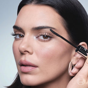 L'Oreal Paris Extensionist Mascara applied on lashes for a bold look