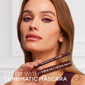 L'Oreal Paris eyeliner brush tip detail