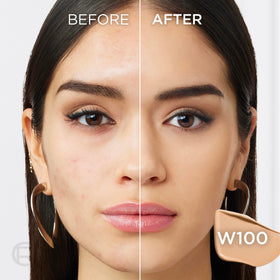 L'Oreal Paris Infallible Skin Ink 2-in-1 Foundation Concealer 100 Light Warm applicator close-up