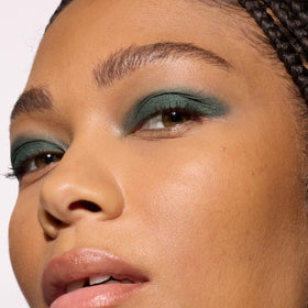 L'Oreal Paris Le Shadow Stick Eyeshadow 270 Twilight Emerald side view