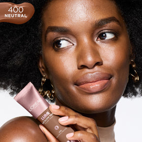 L'Oreal Paris Lumi Le Glow Skin Tint packaging close-up