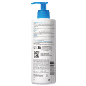 La Roche-Posay Lipikar Urea 10% Body Lotion with a towel