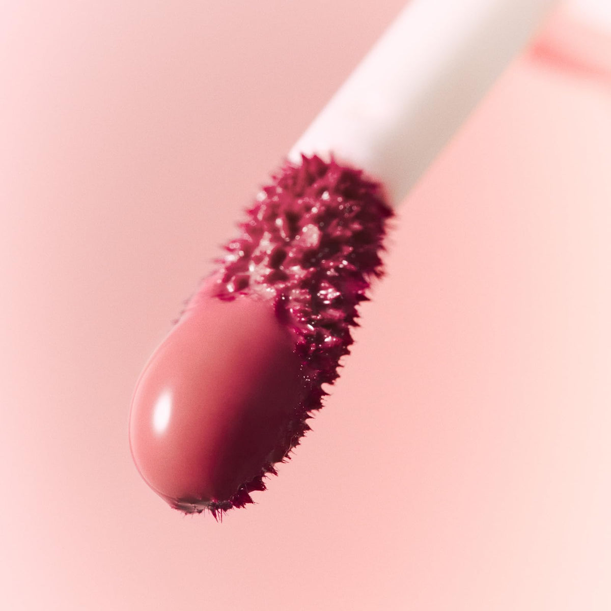 Laka Jelling Nude Gloss 4.5g in a beauty setup