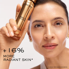 Lancôme Absolue The Serum with ingredients displayed