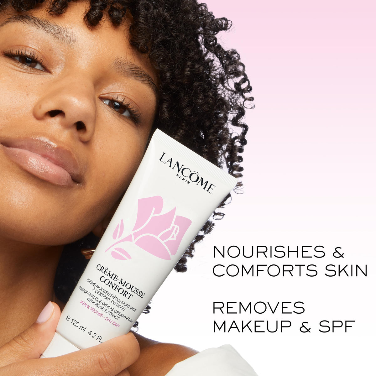 Lancôme Créme Mousse Confort Foaming Facial Cleanser texture close-up