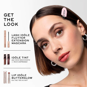 Lancôme Idôle Tint Liquid Eyeshadow & Eyeliner in use during makeup application