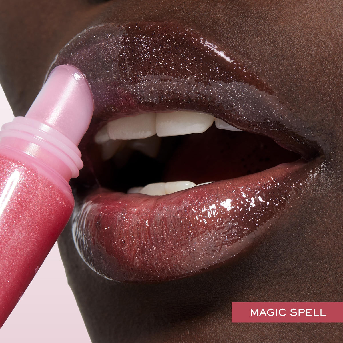 Lancôme Juicy Tubes Hydrating Lip Gloss 05 Marshmallow Ele lifestyle scene