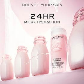 Lancôme Tonique Confort Hyaluronic Acid Toner texture on hand