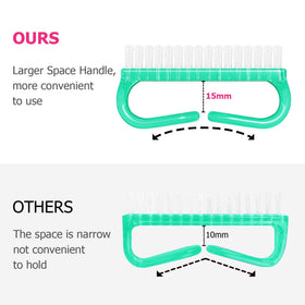 Larbois nail brush with flexible bristles and sturdy handle