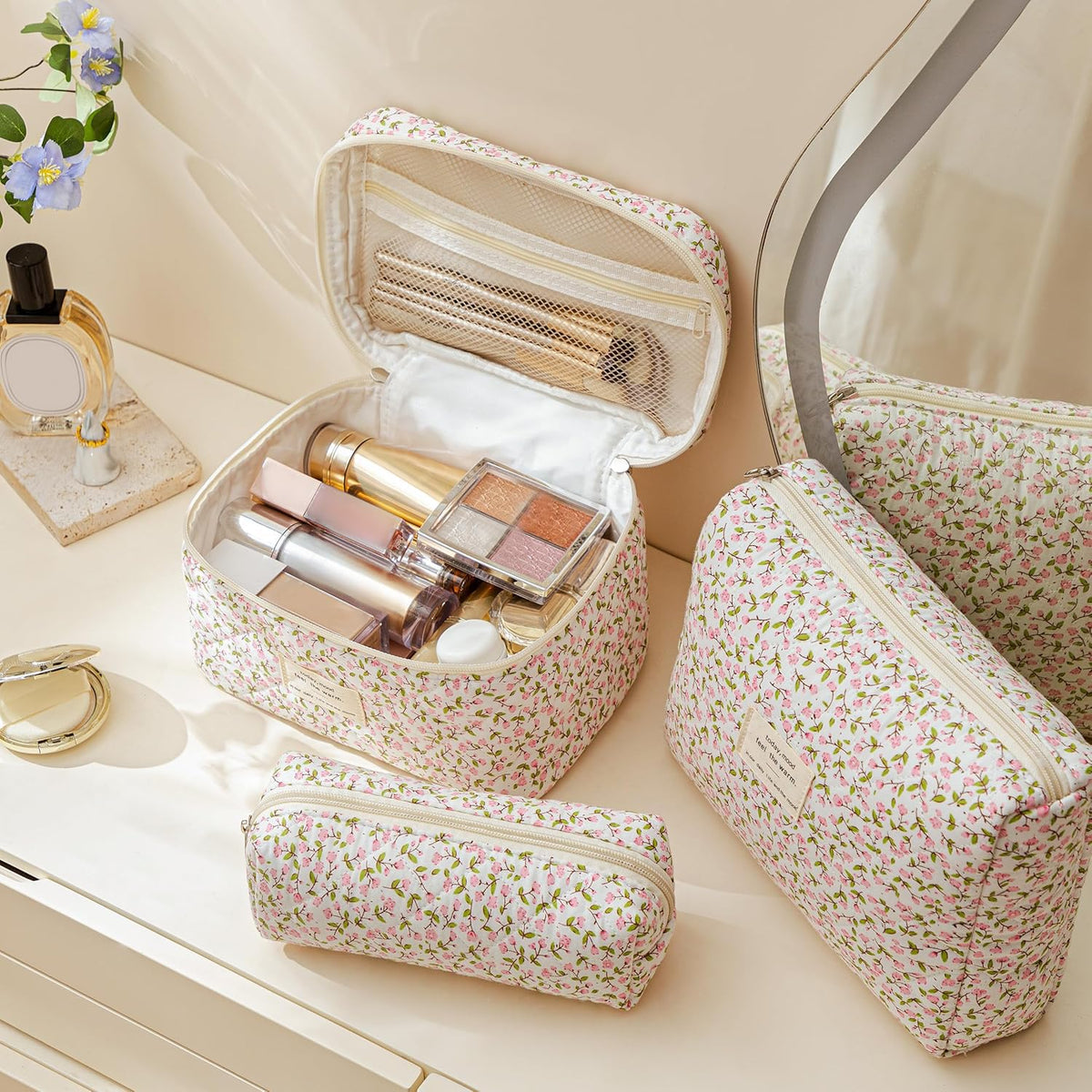 Large HBselect makeup bag showing double zipper detail