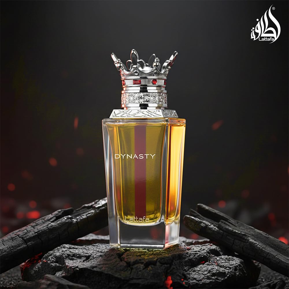 Lattafa Dynasty Eau de Parfum 100ml close-up of the spray nozzle