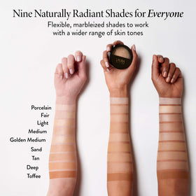LAURA GELLER Baked Balance-N-Glow Foundation Golden Medium application on skin
