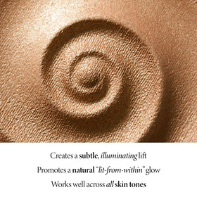 LAURA GELLER Baked Gelato Swirl Illuminator Gilded Honey lifestyle scene