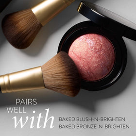 LAURA GELLER Dual-Ended Brush lifestyle scene