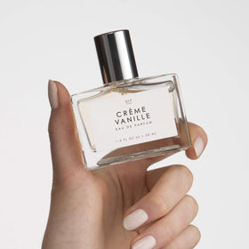 Le Monde Gourmand Crème Vanille Eau de Parfum 30ml close-up of sprayer