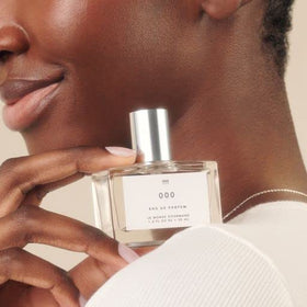 Le Monde Gourmand Eau de Parfum 000 30ml bottle with packaging