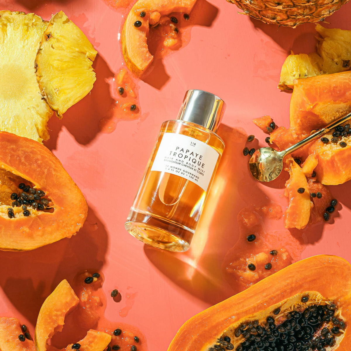 Le Monde Gourmand Papaye Tropique Hair & Body Mist lifestyle scene