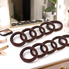 Lifestyle image of BAOLI hair ties in use with a ponytail