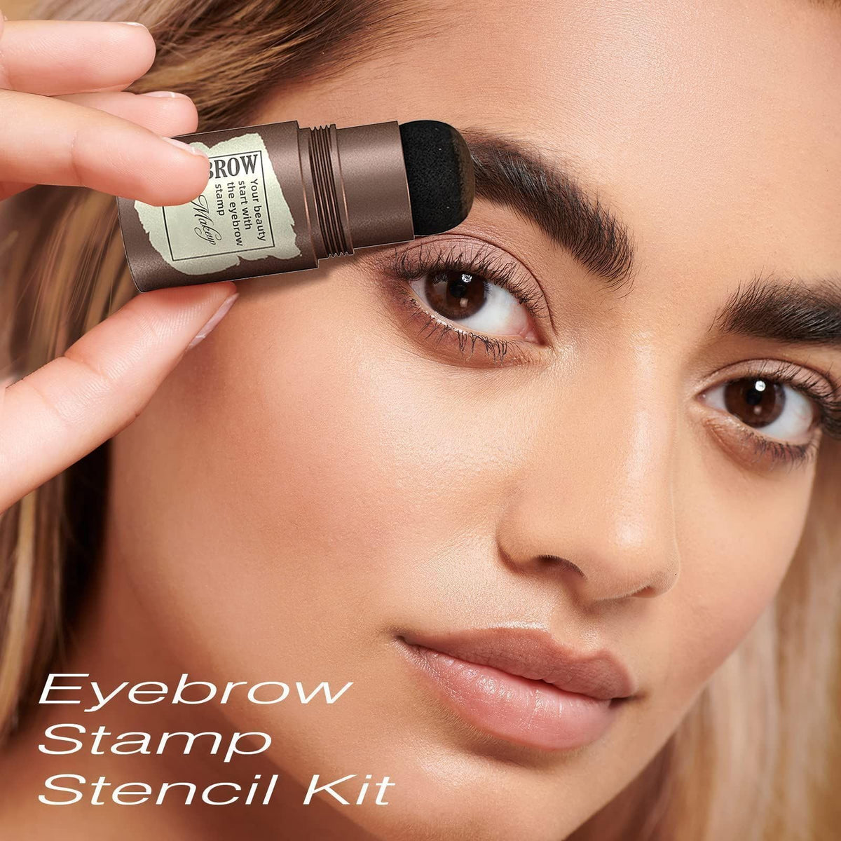 Lifestyle image of Ihrlpxkc Eyebrow Stamp Stencil Kit in use
