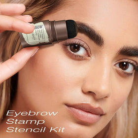 Lifestyle image of Ihrlpxkc Eyebrow Stamp Stencil Kit in use