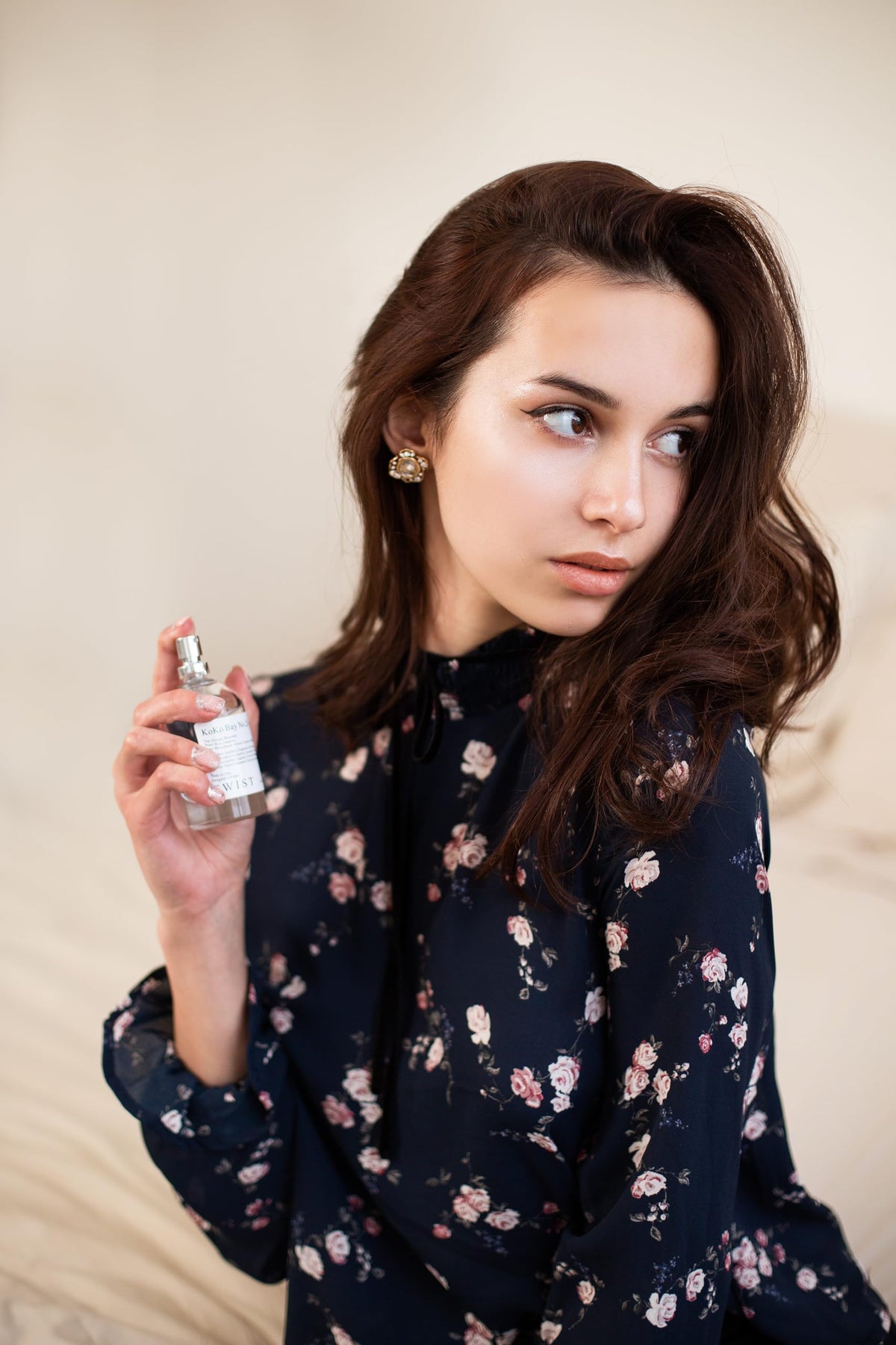 Lifestyle scene featuring HOUSE OF TWIST Cyperus No. 60 in use