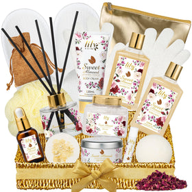 LILY ROY 17Pcs Spa Gift Set in woven basket with honey almond products