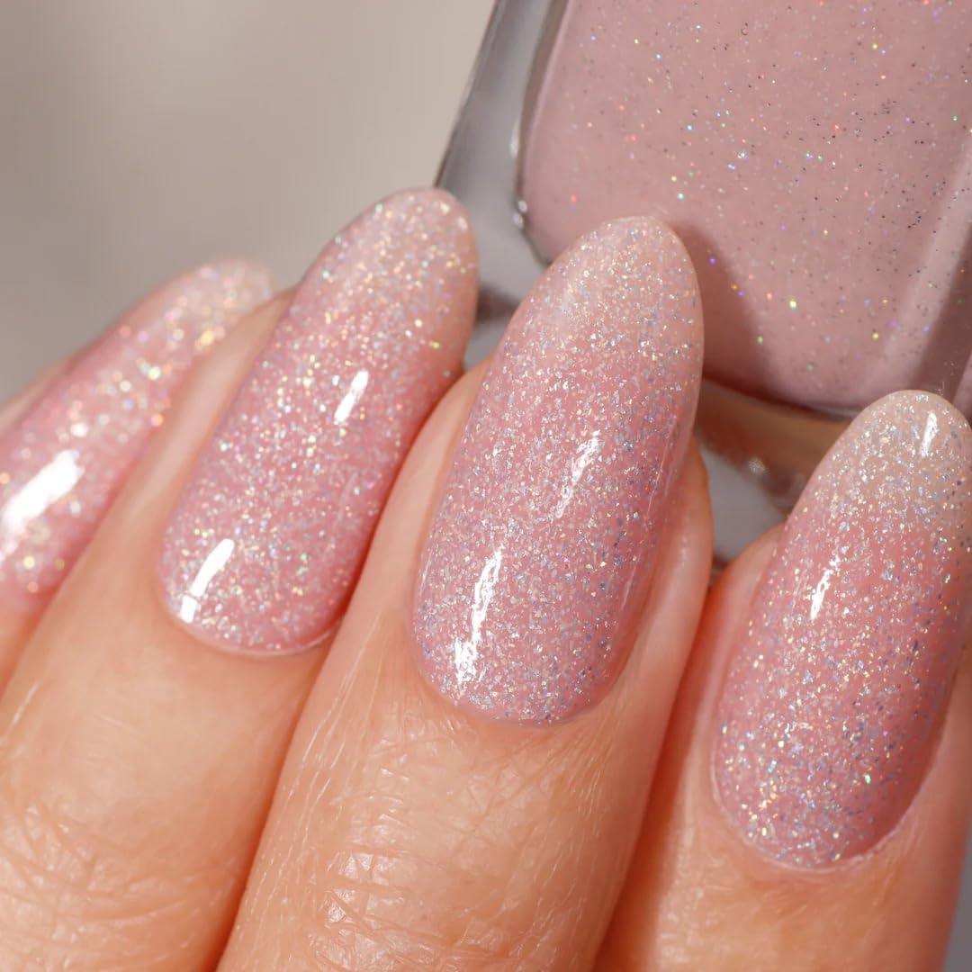 LONDONTOWN lakur Nail Polish Champagne in Bed brush close-up