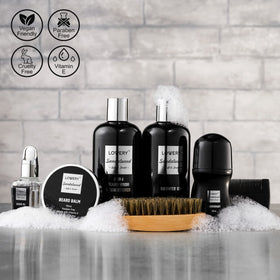 LOVERY Shower Gel and Bath Salts in the grooming kit
