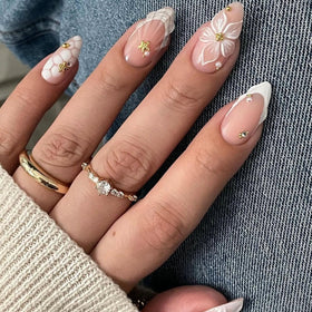 LPOODDNU 3D Almond Press on Nails with flower designs close-up