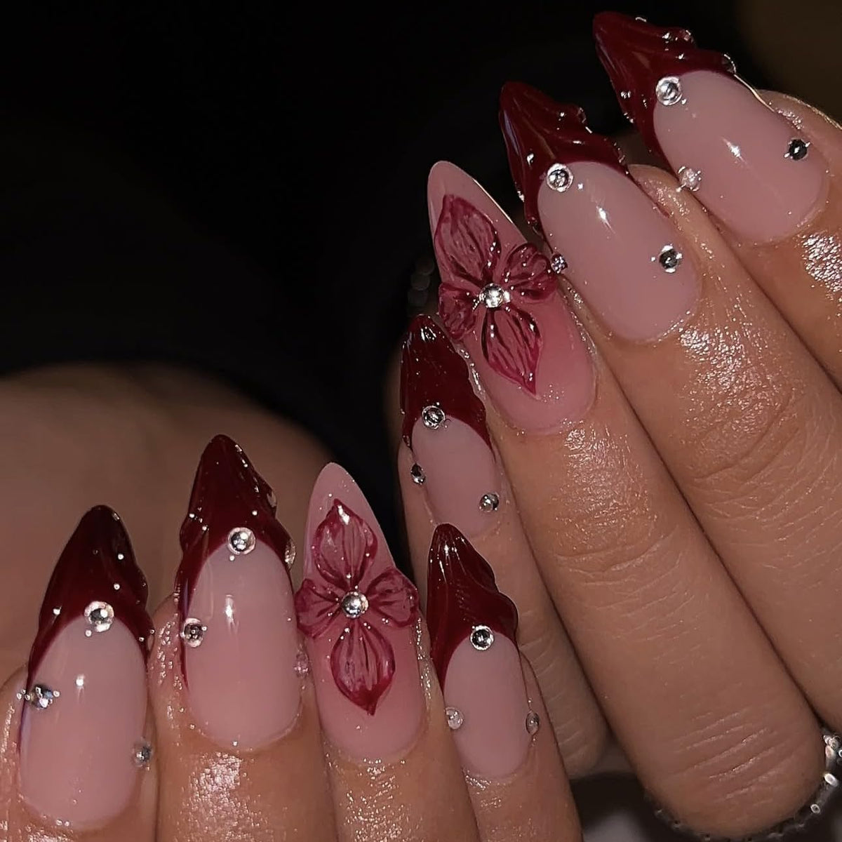 LPOODDNU Red French Tip Press on Nails Almond with glue stickers