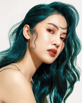 Lunar Tides hair dye Cerulean Sea application process