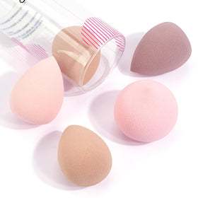 MAANGE beauty blenders in pink colour