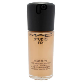MAC Studio Fix Fluid Foundation NC40 bottle with cap
