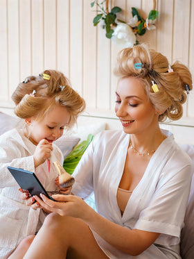 MADHOLLY Creaseless Hair Clips displayed in a stylish arrangement