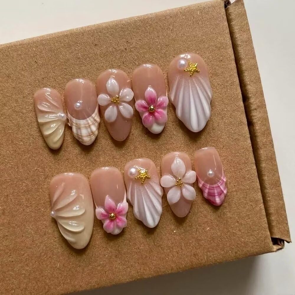 MAGLFELL press on nails set with unique 3D almond design