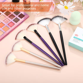 Maitys facial fan brush set in a cosmetic bag