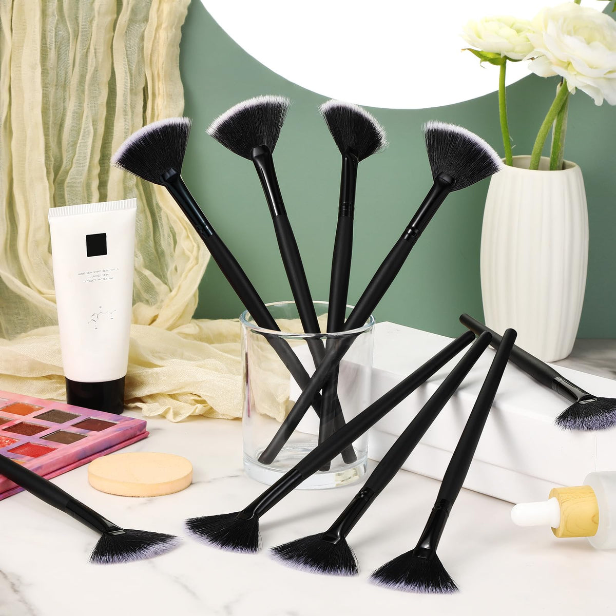Maitys facial fan brush set with protective covers