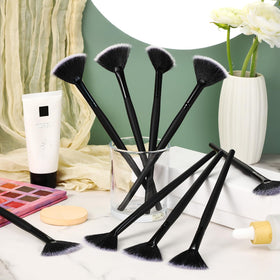 Maitys facial fan brush set with protective covers