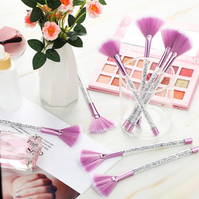 Maitys facial fan mask brushes set in a cosmetic bag