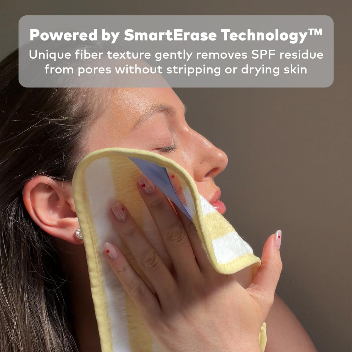 MakeUp Eraser Sunscreen Eraser in use on skin