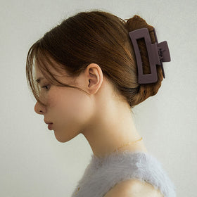 Mandydov Large Hair Claw Clips packaging display